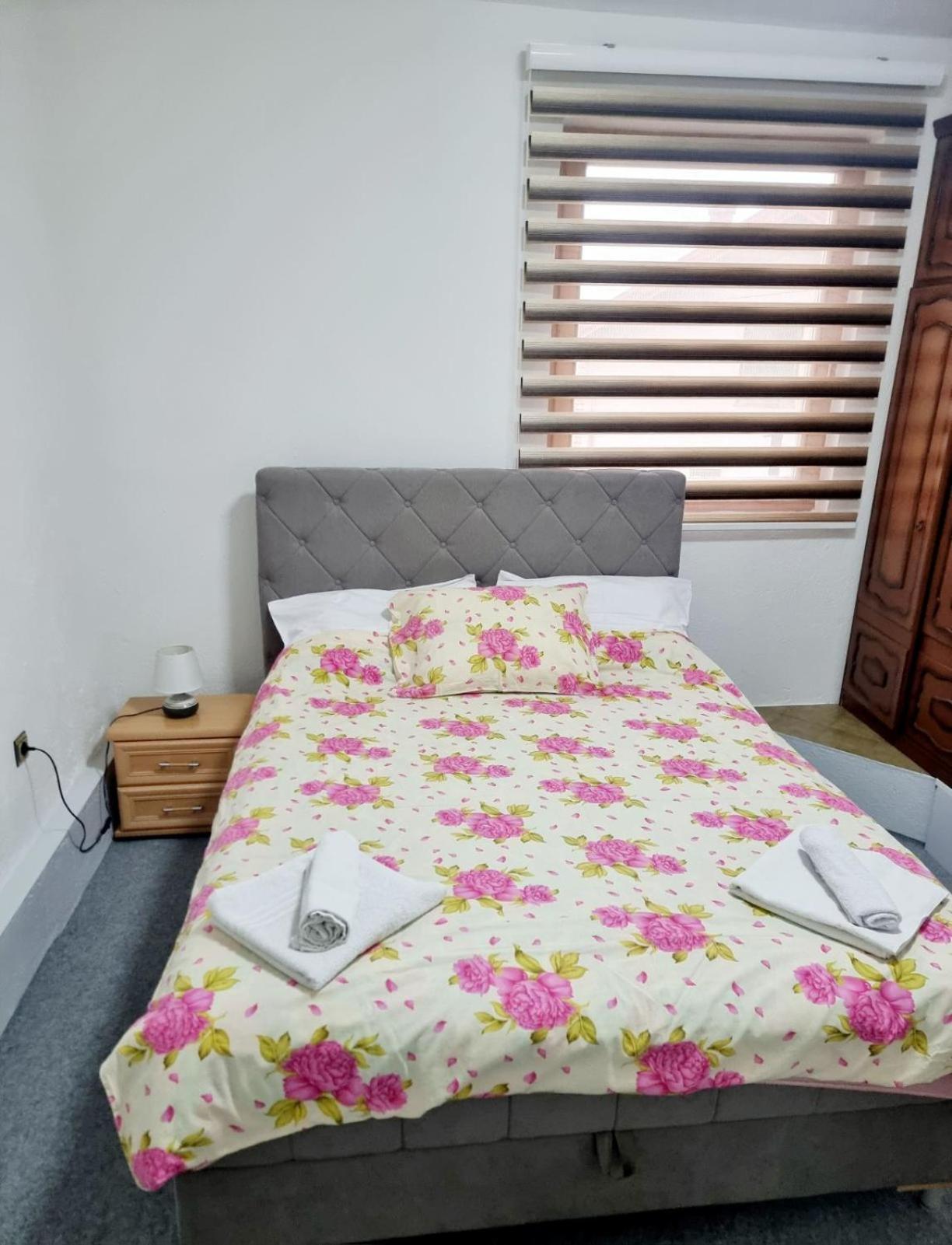 Apartman Family SJJ Eksteriør billede